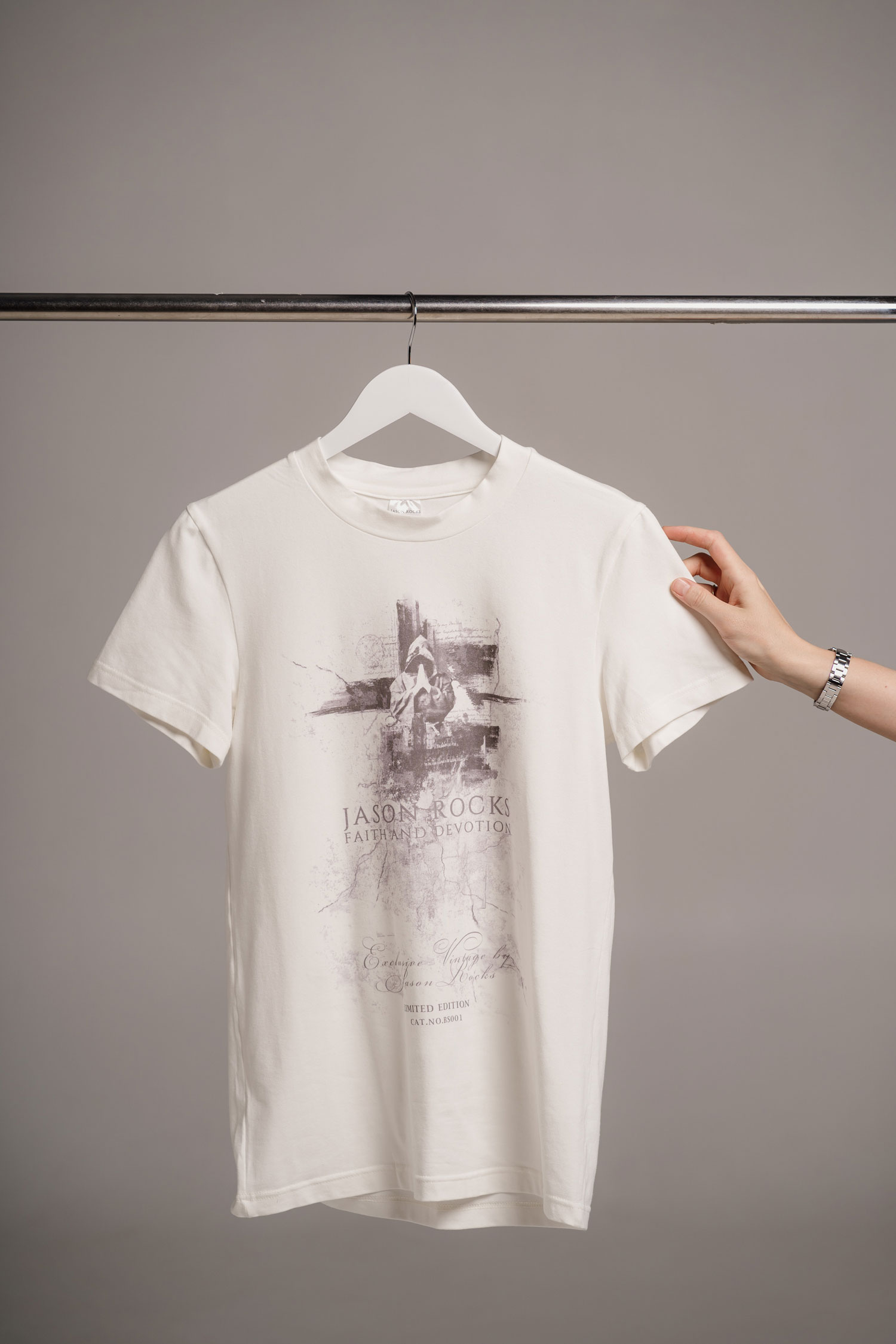 TS0032MONAX1