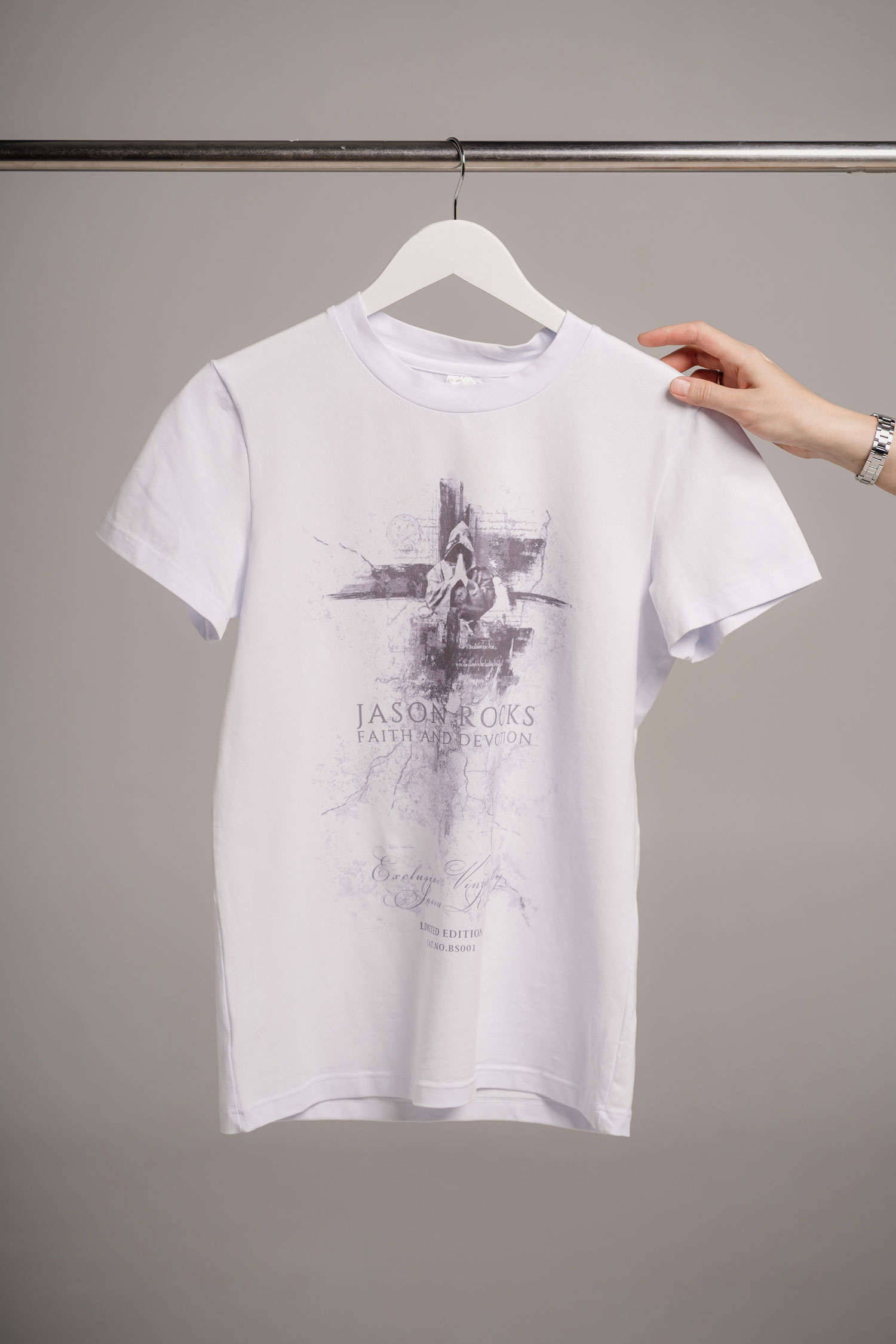 TS0033MONAXWHITE1